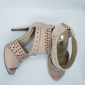 Jennifer Lopez Dark blush Heels